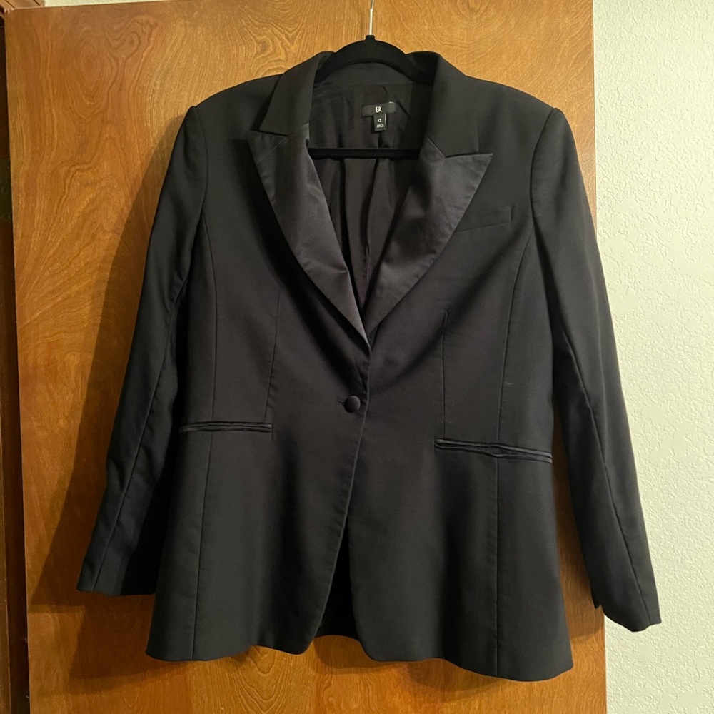 NWOT Banana Republic Silk Accent Black One Button Blazer